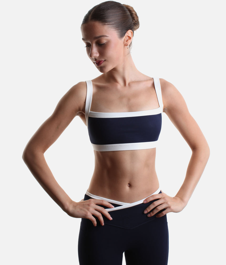It Girl Bra • Contrast Square-Neck Sports Bra