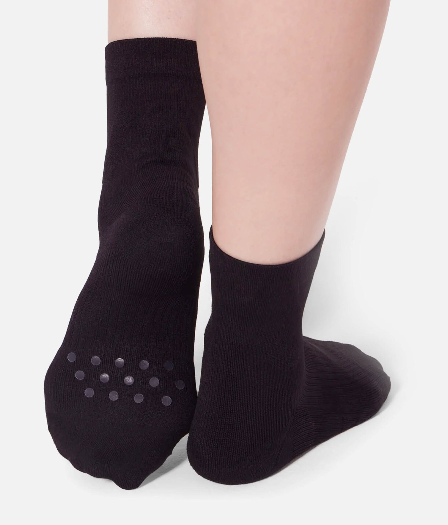 Second Skin Fit Performance Socks For Dance, Yoga, and Training - Lifeknit™  H072