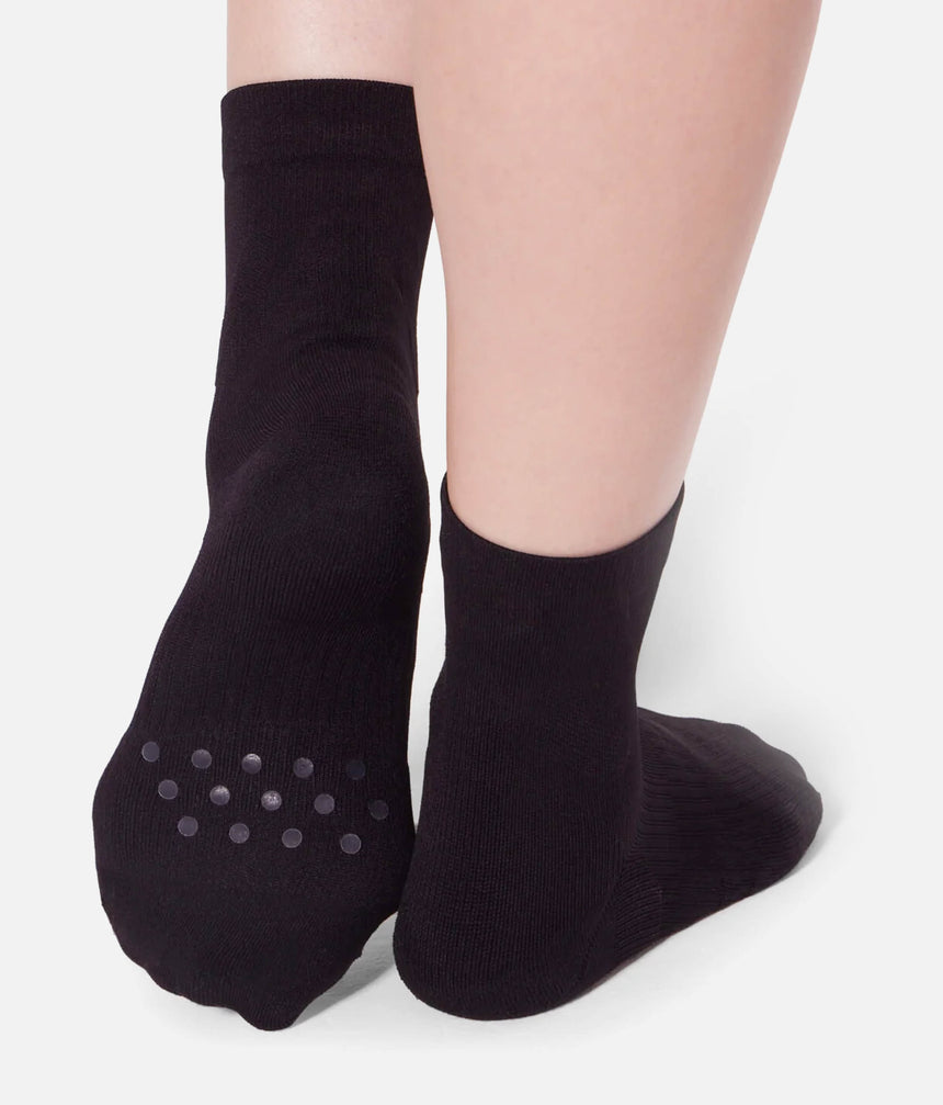 Second Skin Fit Performance Socks For Dance, Yoga, and Training - Lifeknit™ H072