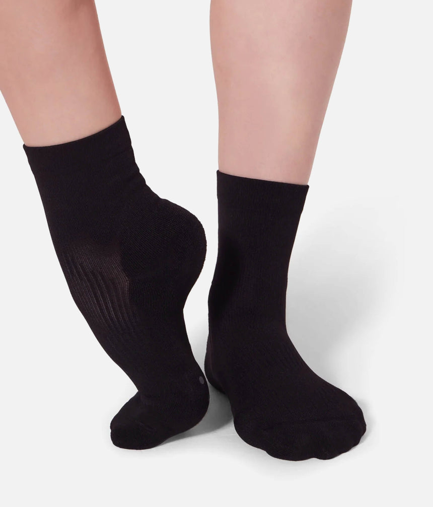 Lifeknit Performance Socks H072 – Dance, Workout, Thrive
