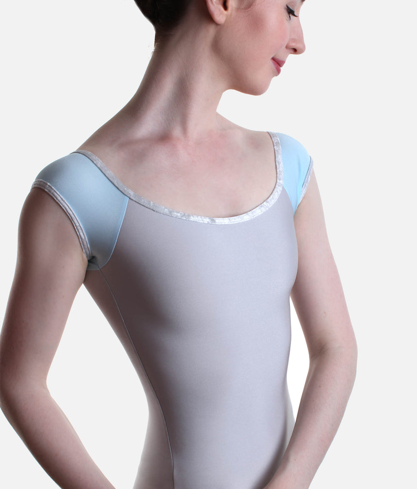 Beautiful Sleeveless Ballet Leotard with Contrast Velvet Trim – WENDY