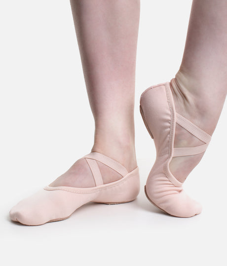 Front and side views of Bloch Performa S0284 pink stretch canvas ballet shoes, with one foot flat and one flexed.
