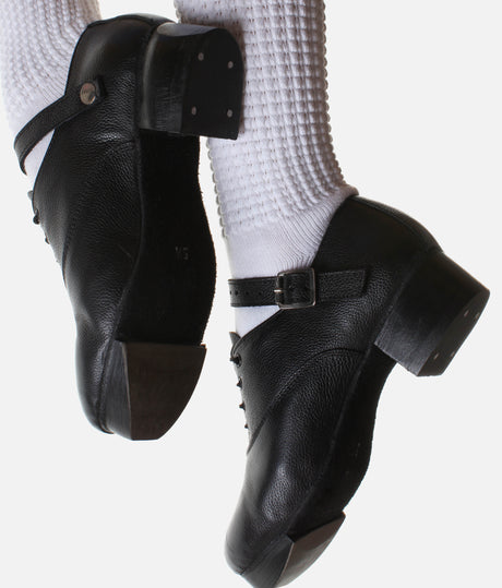 Antonio Pacelli Essential Irish dancing jig shoes showing the heel bases, sole and side buckle fastening