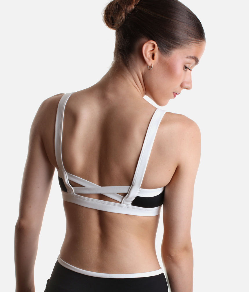 It Girl Bra • Contrast Square-Neck Sports Bra
