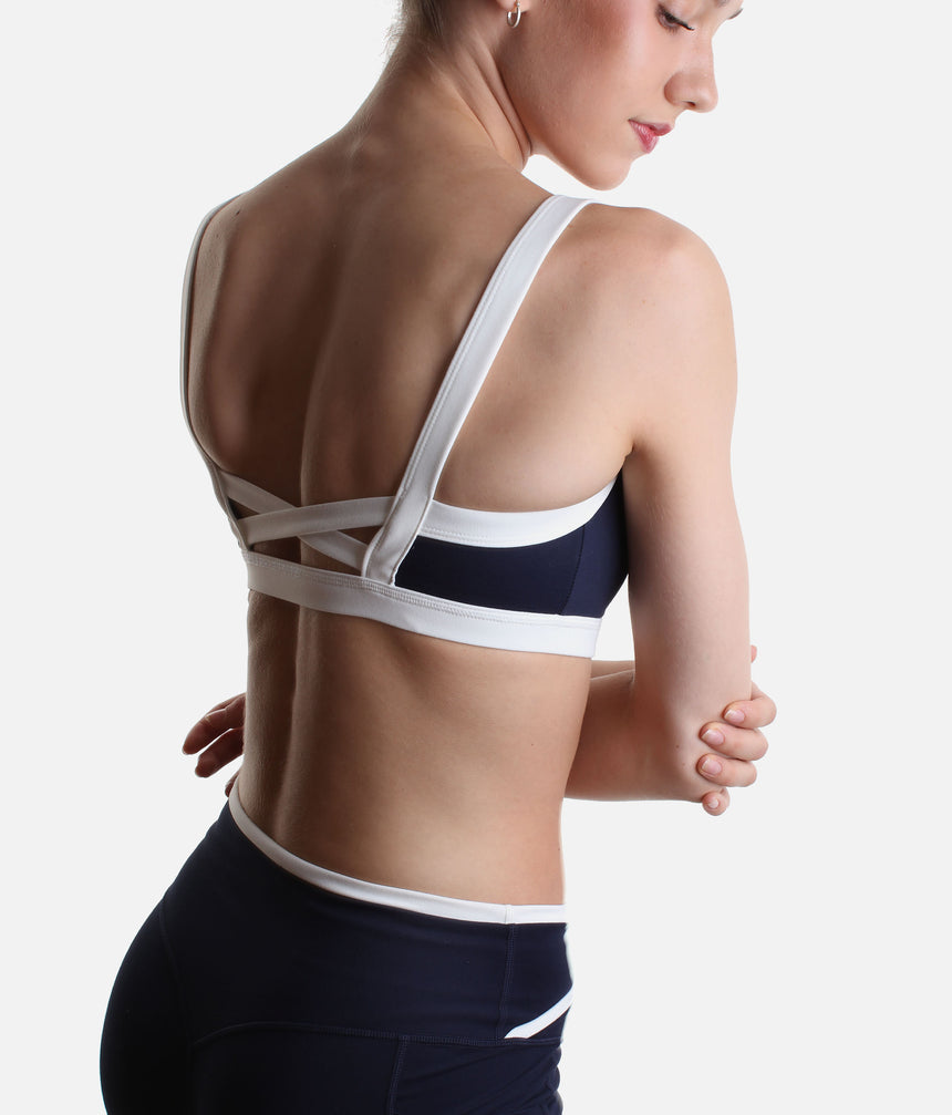 It Girl Bra • Contrast Square-Neck Sports Bra