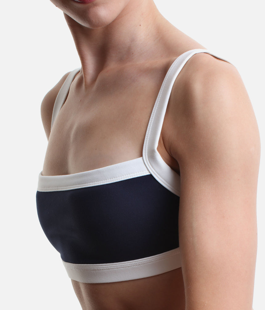 It Girl Bra • Contrast Square-Neck Sports Bra