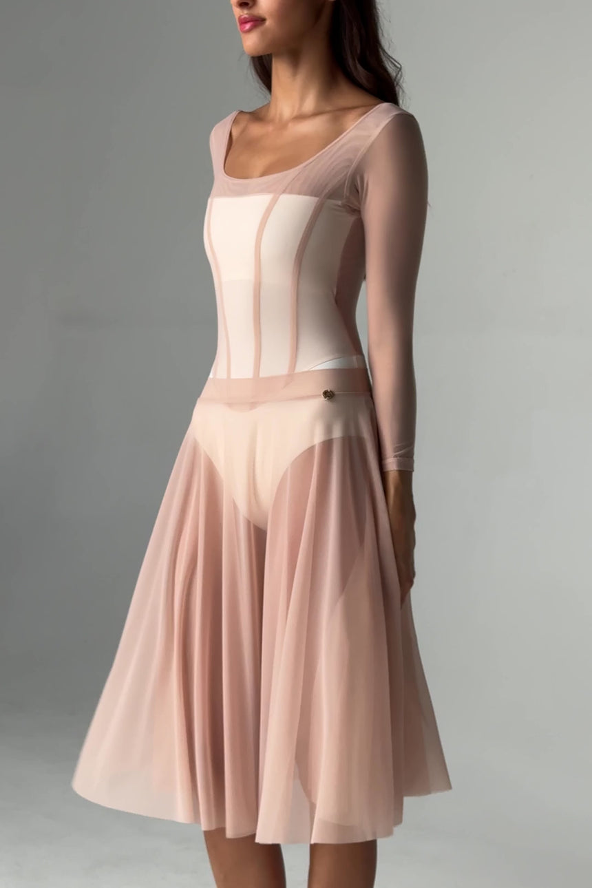 Video of the Bodile Julieta skirt in blush beige, showing its flowing mesh drape.