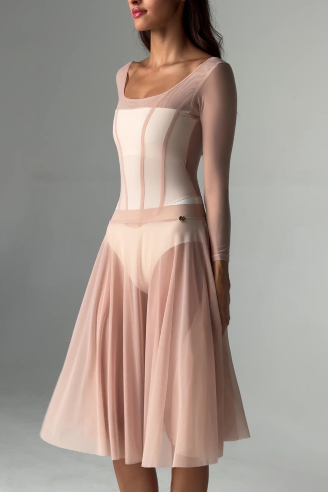 Video of the Bodile Julieta skirt in blush beige, showing its flowing mesh drape.
